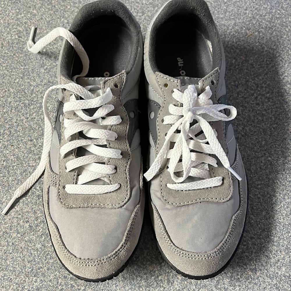 Worn twice. My feet are too wide. 🥲